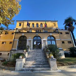 Di , Vicenza Włochy