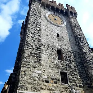 Delle Mercanzie 2*, Brescia Włochy